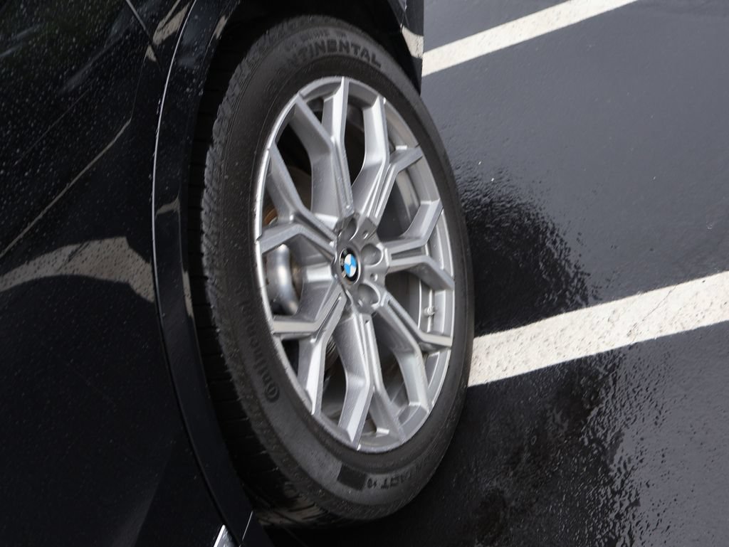 Used 2024 BMW X7 xDrive40i w/ Premium Package AWD/4WD image 41