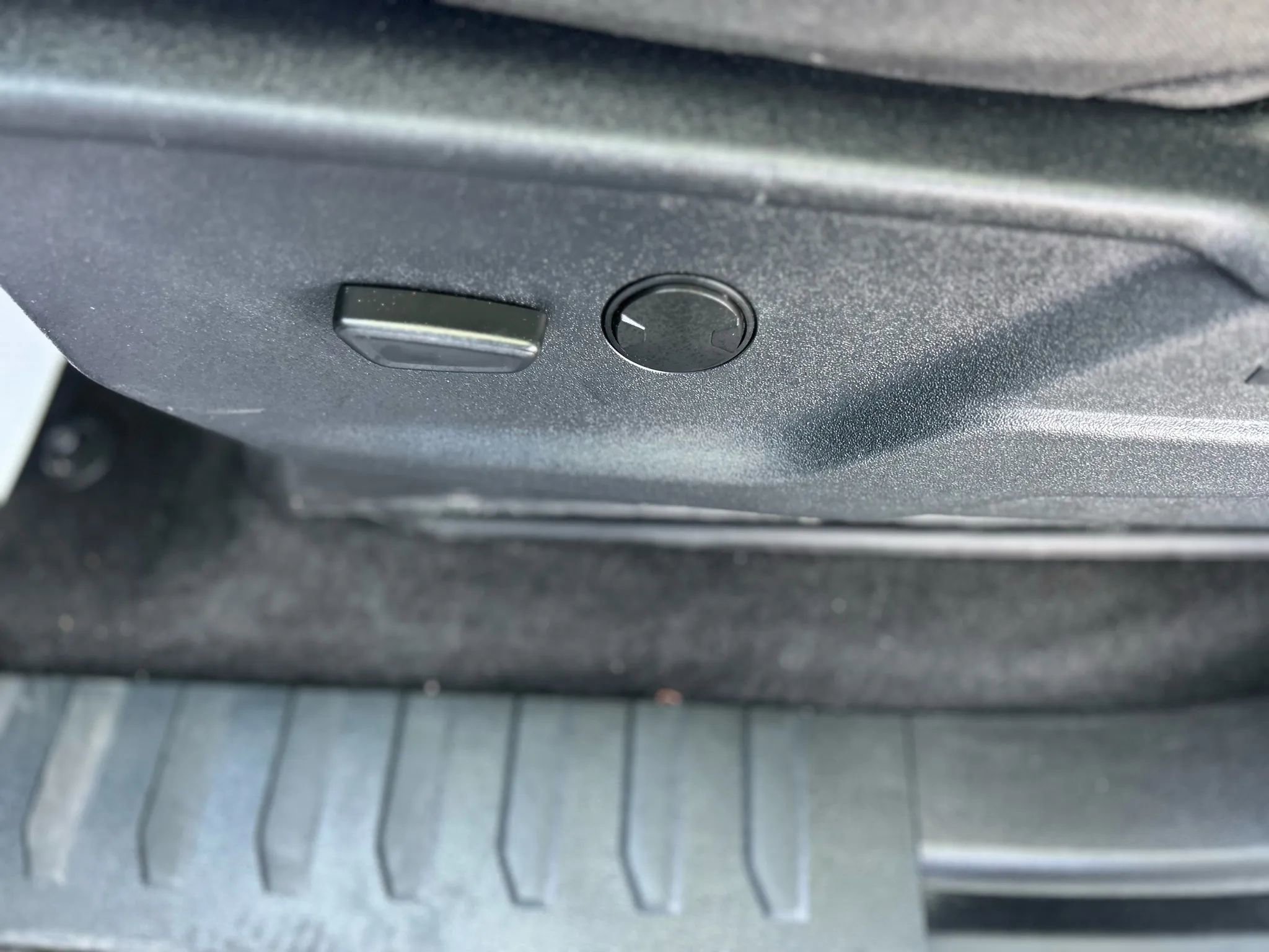 Used 2024 Ford F150 XLT w/ Mobile Office Package image 18