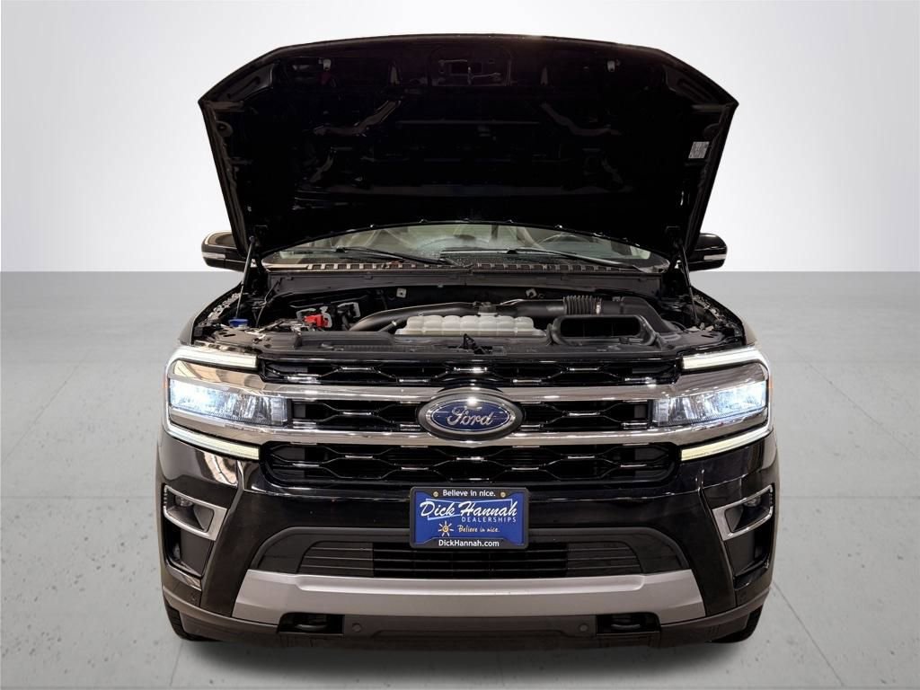 Used 2023 Ford Expedition Limited image 5