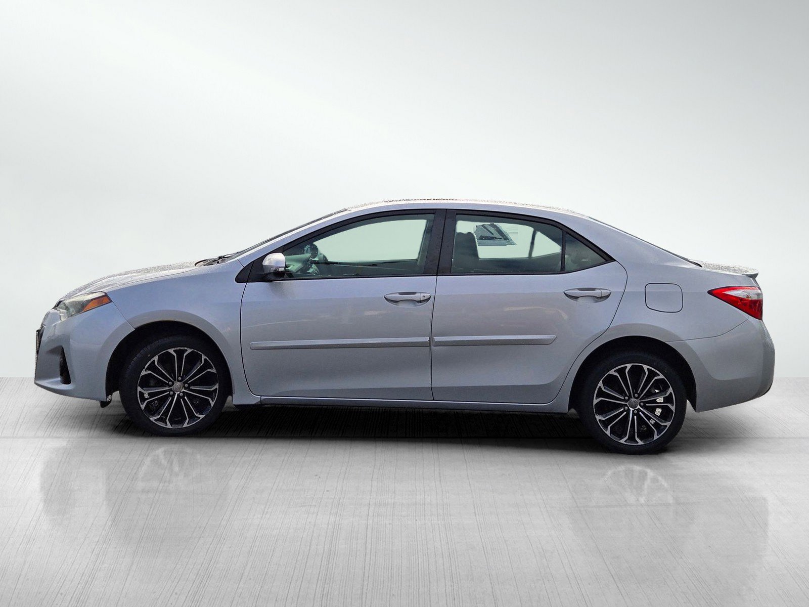 Used 2015 Toyota Corolla S w/ Driver Convenience Package image 7