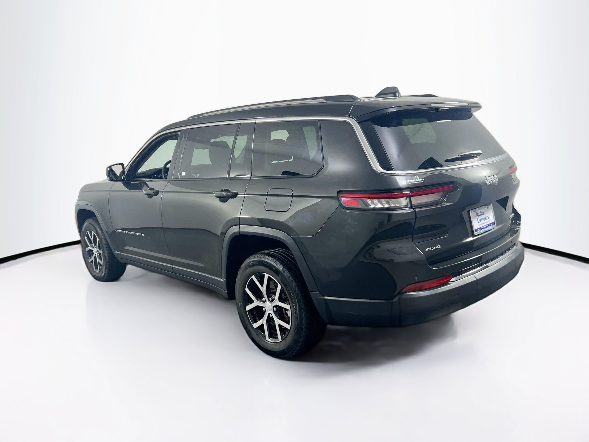 Used 2023 Jeep Grand Cherokee L Limited AWD/4WD image 7