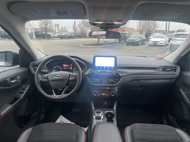 Used 2022 Ford Escape SEL w/ SEL Stealth AWD Package image 19