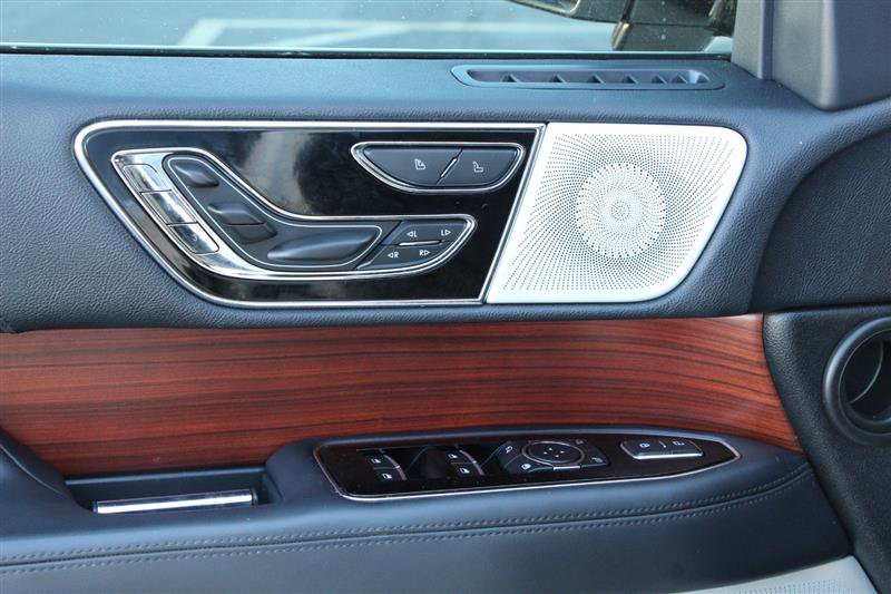 Used 2022 Lincoln Navigator Reserve image 36