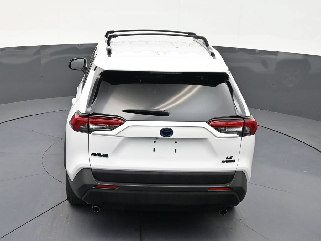 Used 2022 Toyota RAV4 LE AWD/4WD image 16