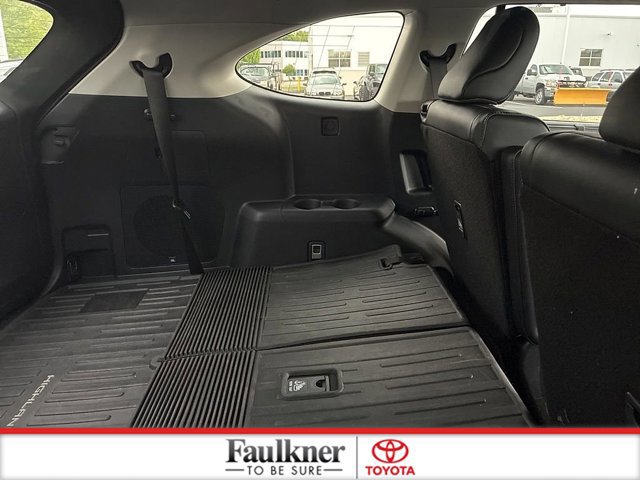 Certified 2025 Toyota Highlander Limited AWD/4WD image 16