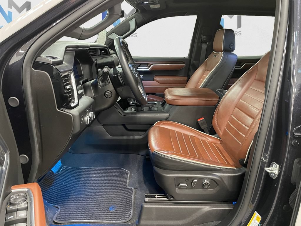 Used 2025 GMC Sierra 1500 Denali Ultimate AWD/4WD image 9