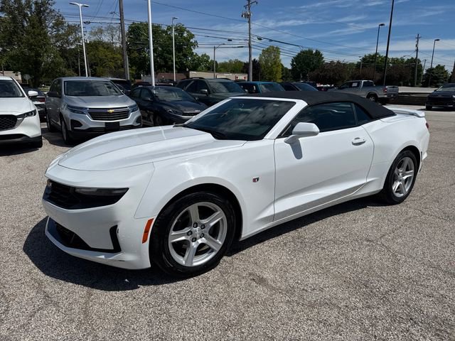 Used 2023 Chevrolet Camaro LT RWD image 3