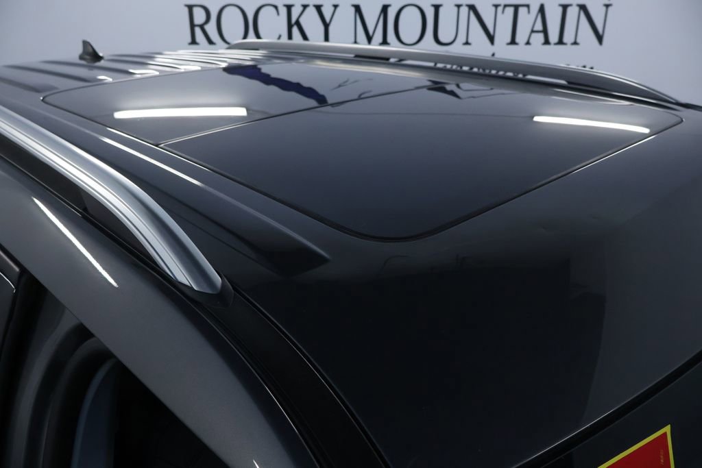 Used 2022 Ford Explorer Limited w/ Hybrid Equipment Group 310A image 9