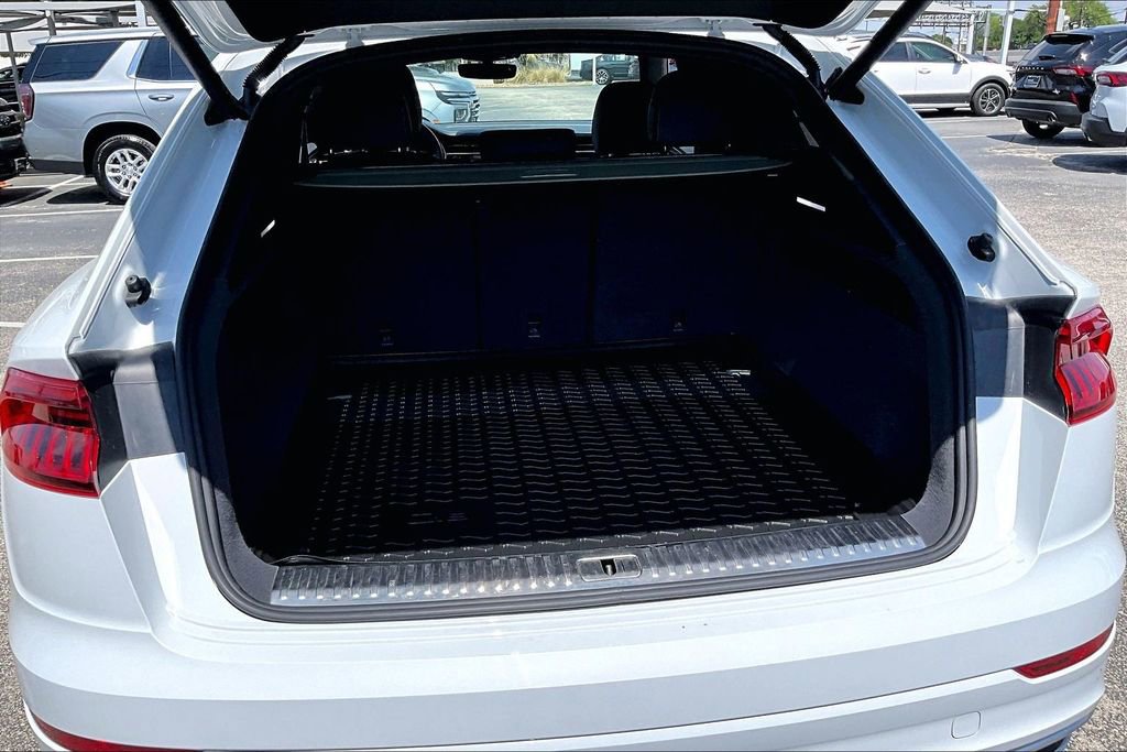 Used 2023 Audi Q8 Premium Plus w/ Premium Plus Package image 47