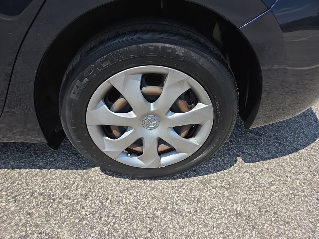 Used 2015 MAZDA MAZDA3 i Sport FWD image 11