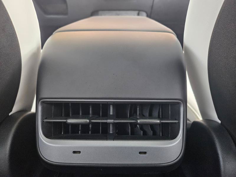 Used 2025 Tesla Model Y Long Range RWD image 64