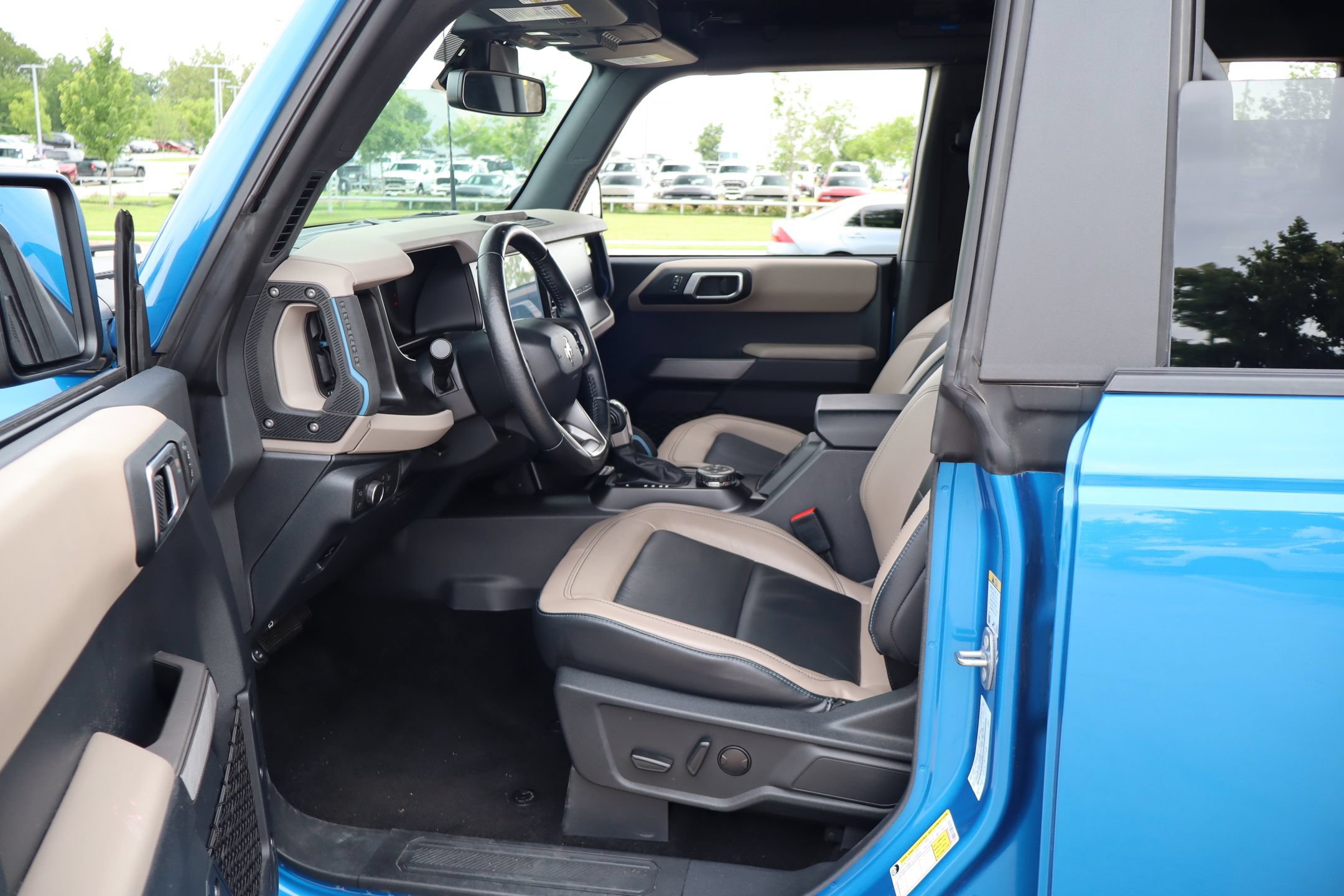 Used 2022 Ford Bronco Wildtrak AWD/4WD image 25