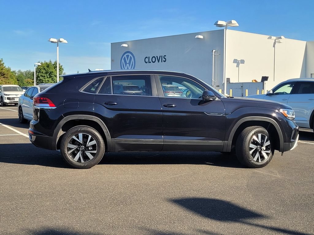 Used 2023 Volkswagen Atlas Cross Sport SE AWD/4WD image 5