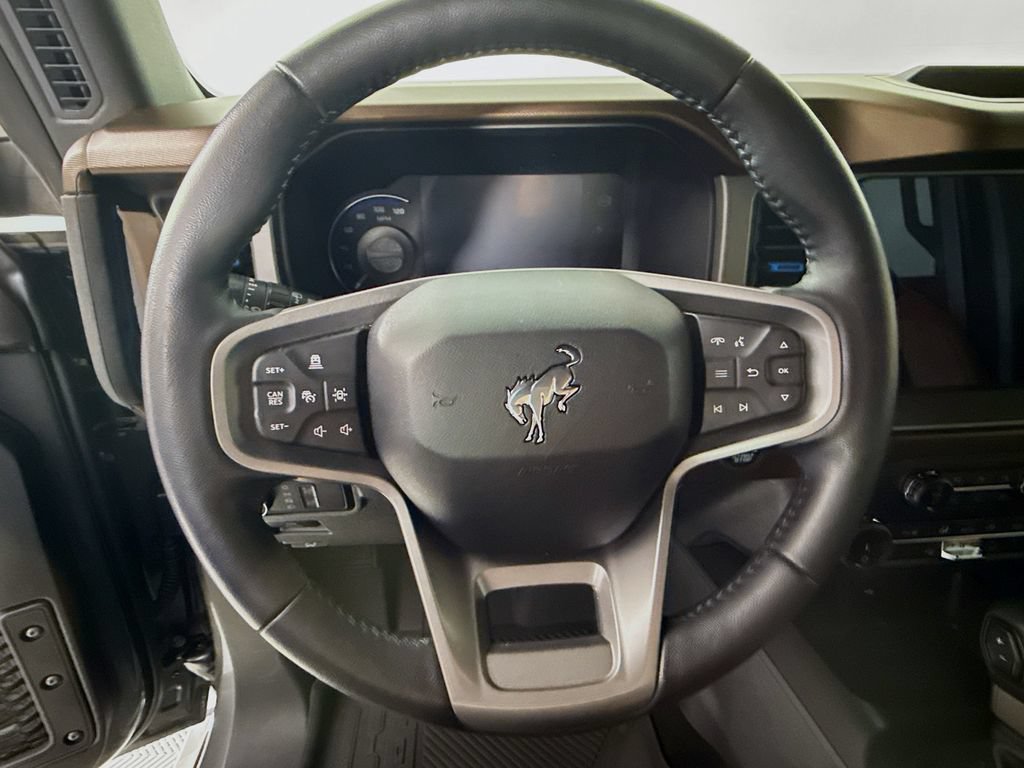 Used 2022 Ford Bronco Outer Banks AWD/4WD image 12