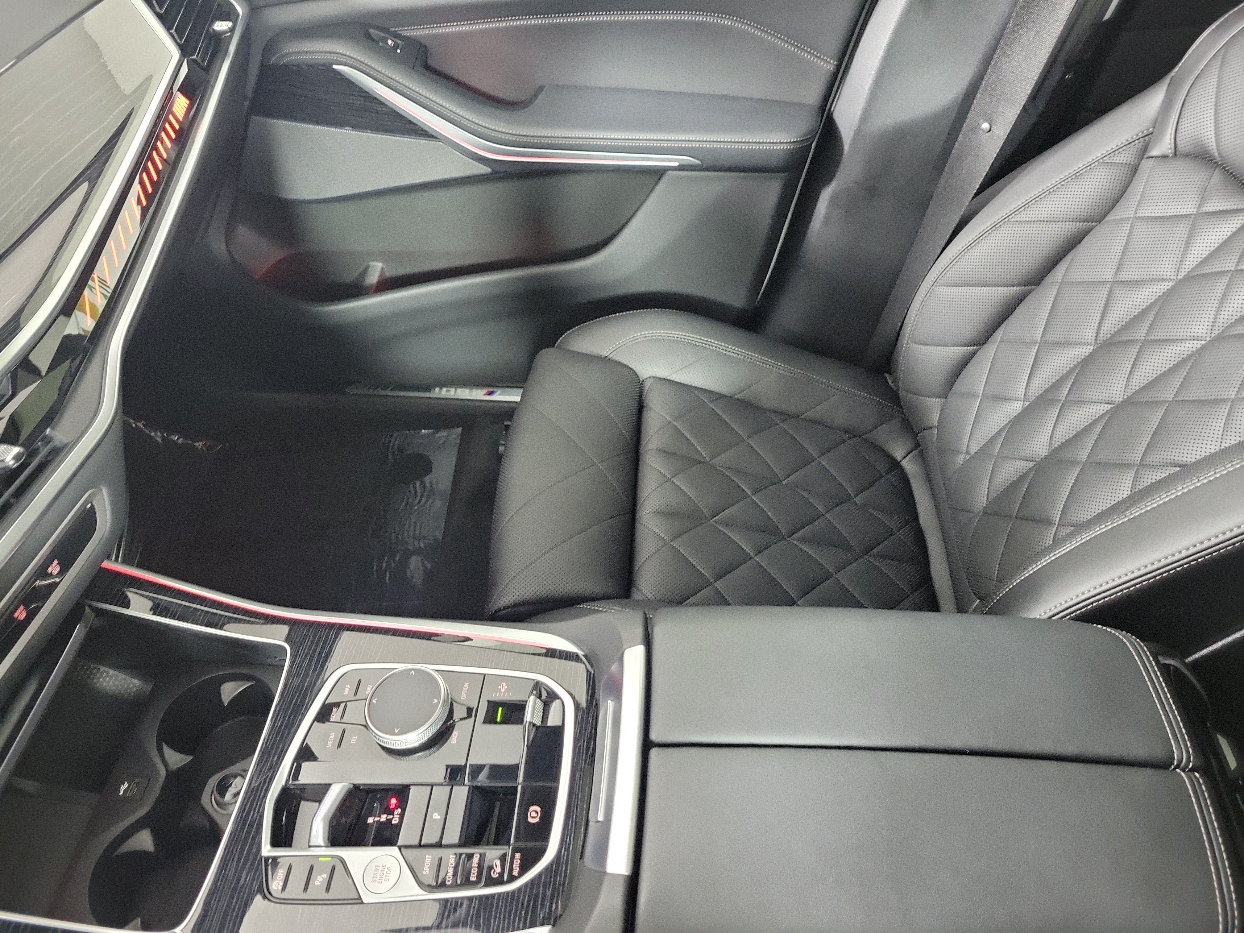 Certified 2024 BMW X5 M60i AWD/4WD image 23