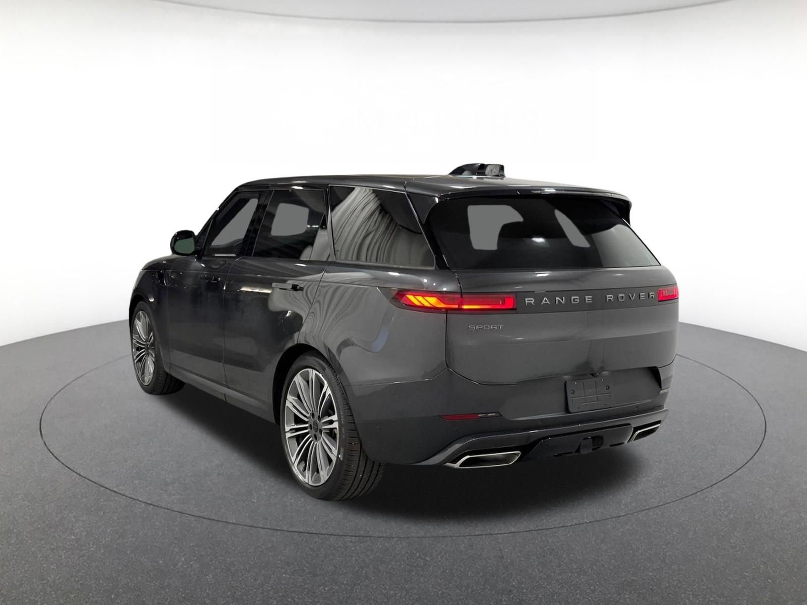 New 2026 Land Rover Range Rover Sport SE image 3