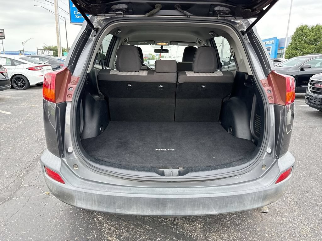 Used 2013 Toyota RAV4 LE FWD image 23