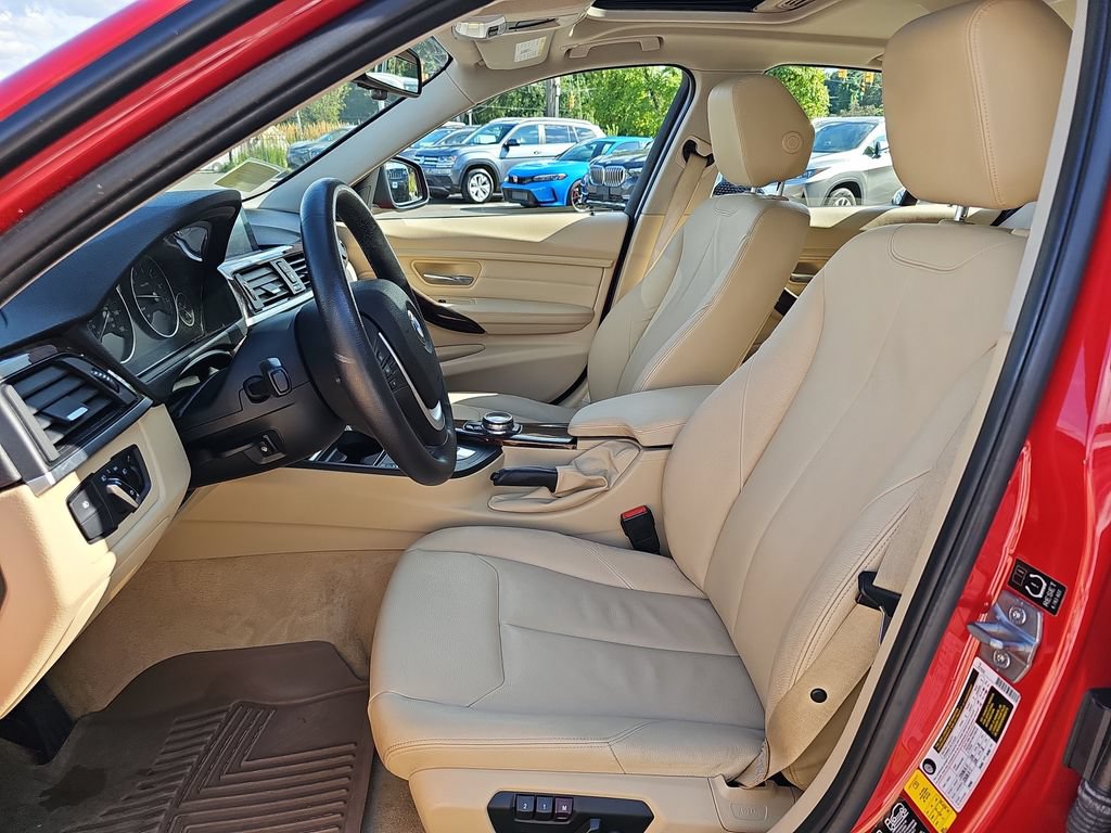 Used 2014 BMW 328i xDrive Sedan AWD/4WD image 10