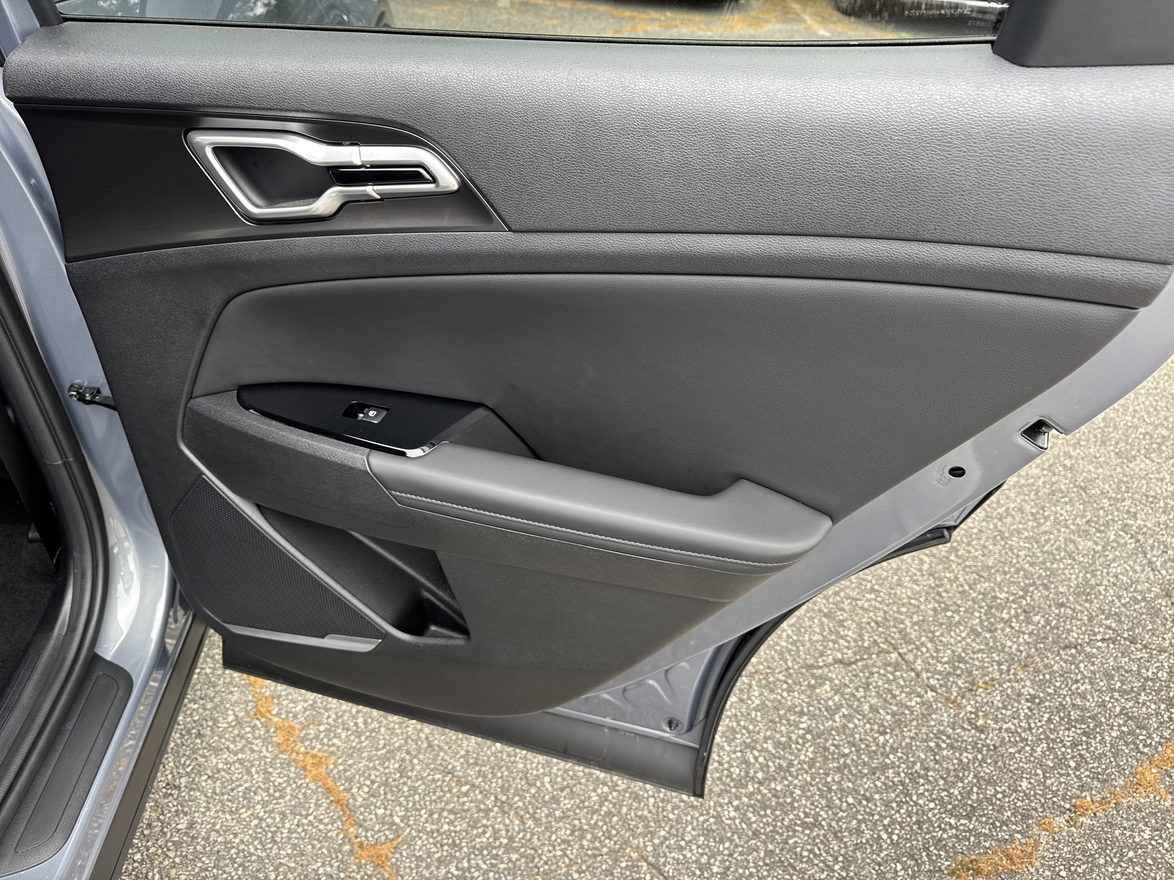 Certified 2025 Kia Sportage EX image 16