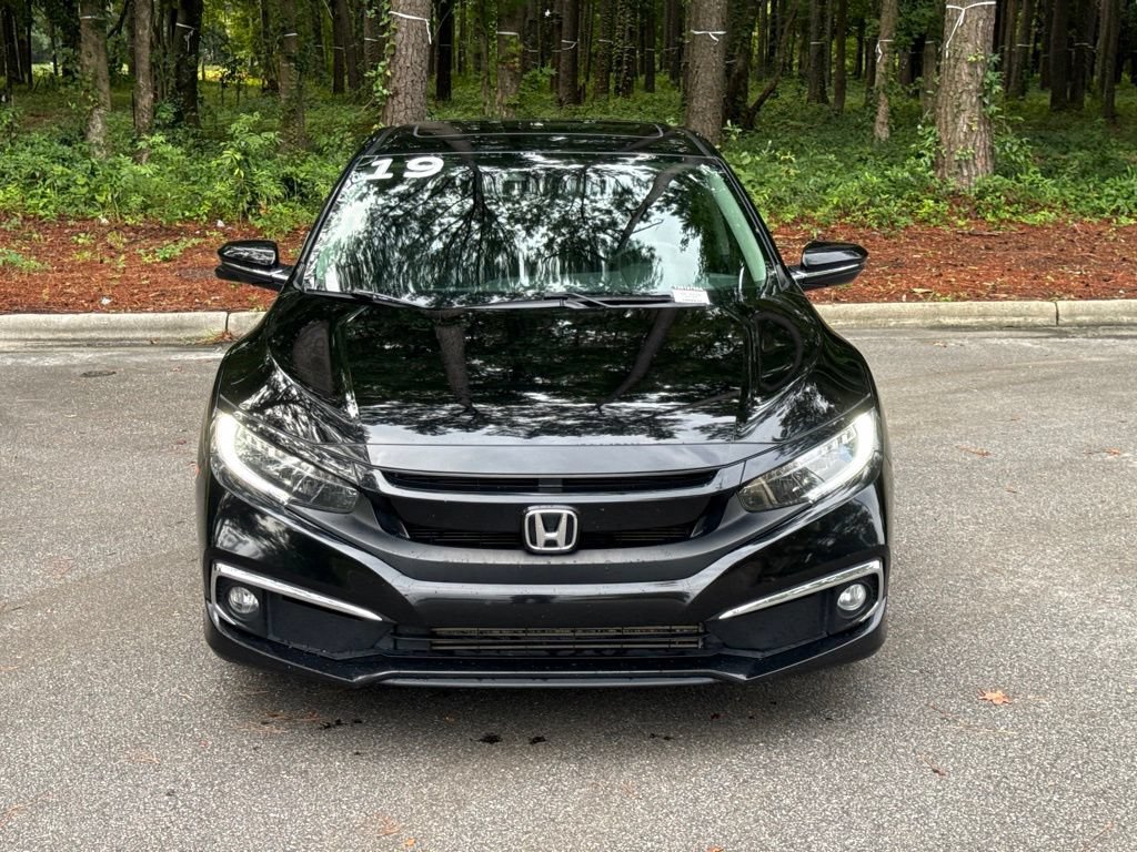 Used 2019 Honda Civic Touring image 2