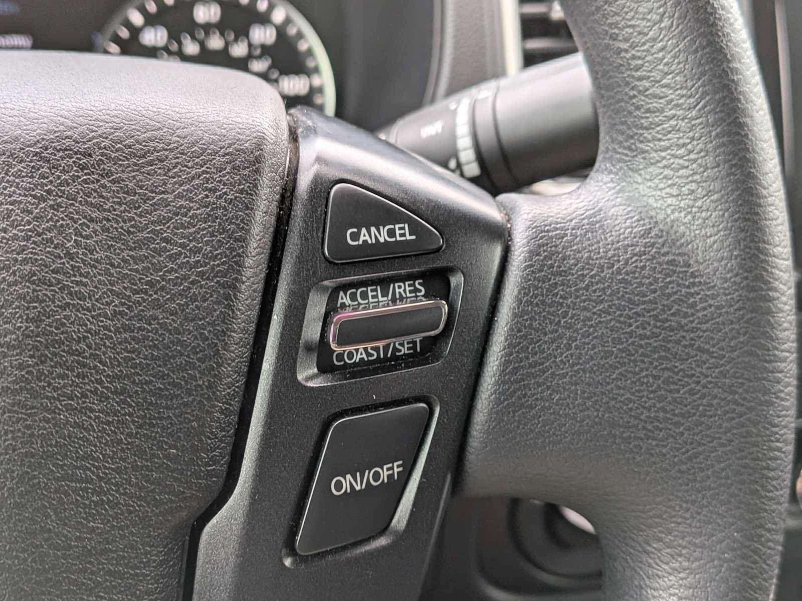 Used 2022 Nissan Frontier SV AWD/4WD image 23