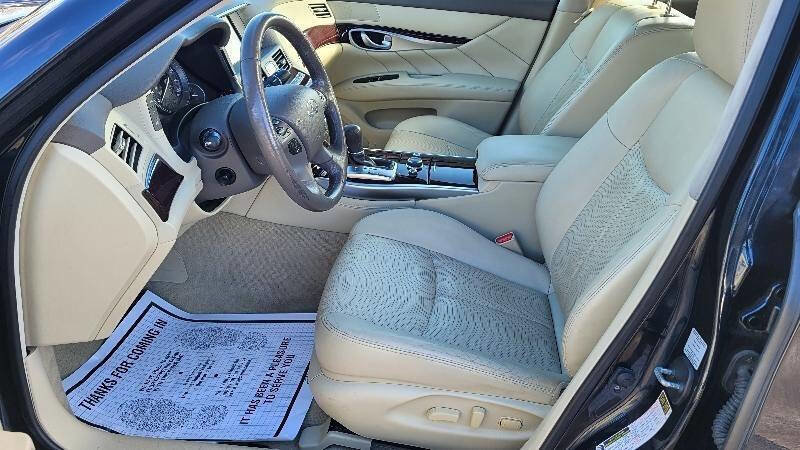 Used 2015 INFINITI Q70 3.7 w/ Technology Package AWD/4WD image 9
