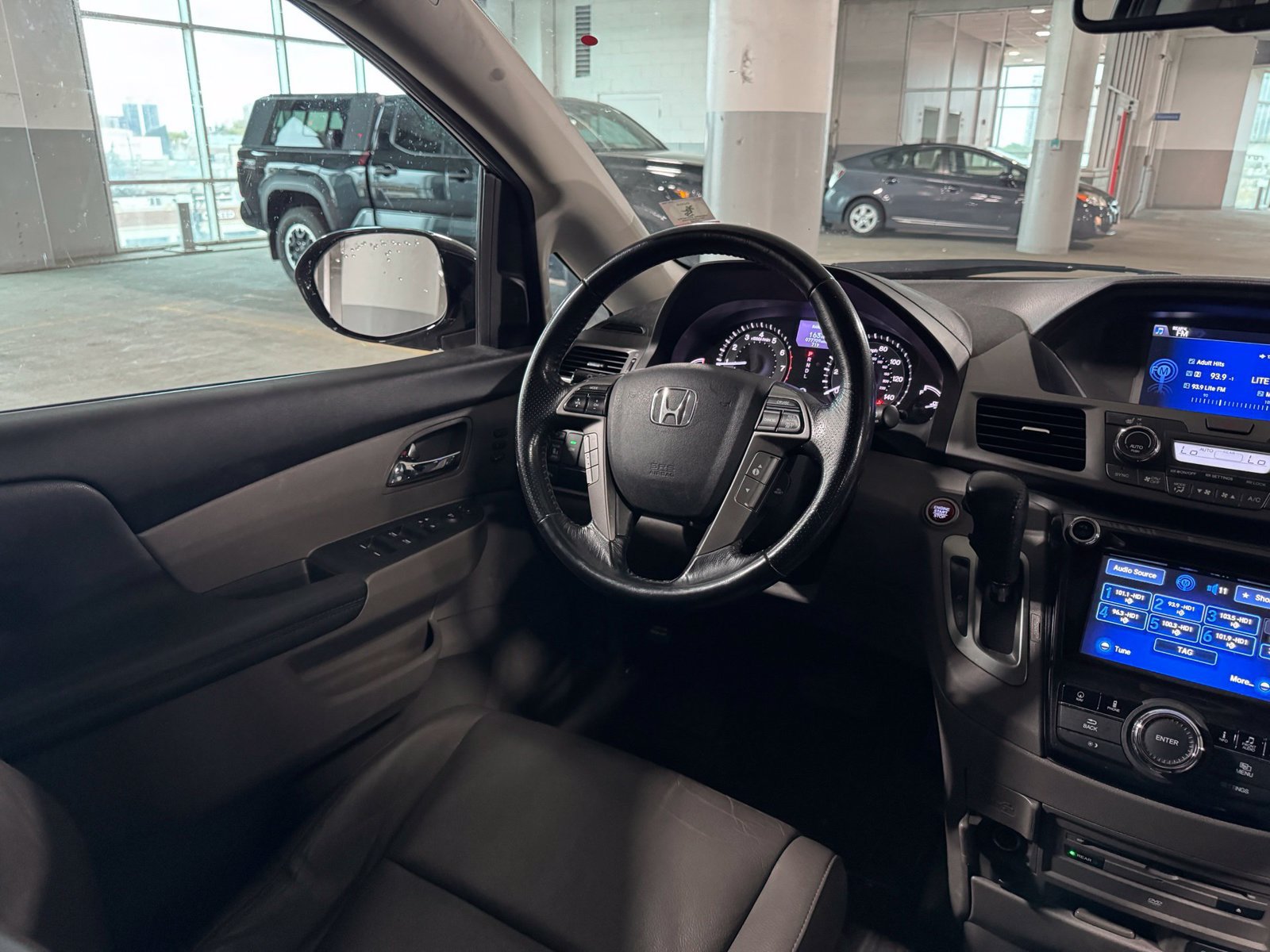 Used 2016 Honda Odyssey Touring Elite image 39