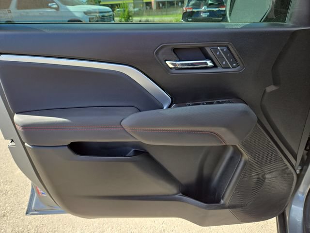 Used 2025 Chevrolet Colorado Z71 w/ Z71 Convenience Package 2 AWD/4WD image 14
