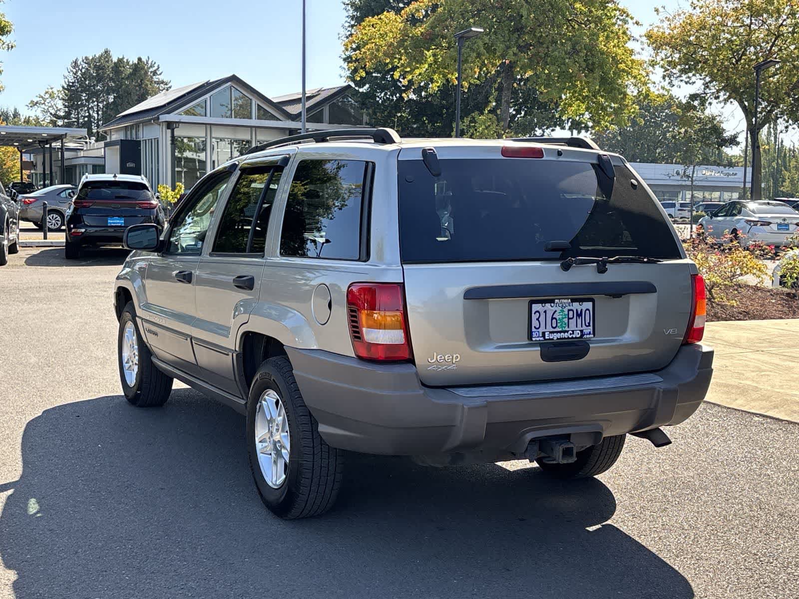 Used 2003 Jeep Grand Cherokee Laredo AWD/4WD image 3