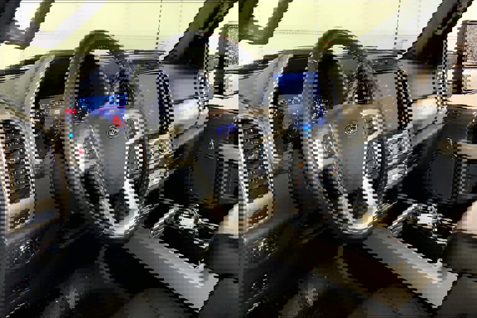 Used 2022 Ford F250 Lariat w/ Lariat Ultimate Package image 18