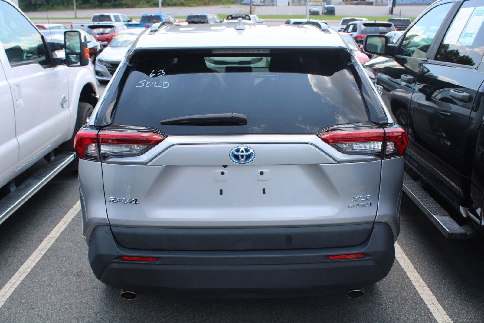 Used 2023 Toyota RAV4 XLE w/ XLE Grade Weather Package AWD/4WD image 5