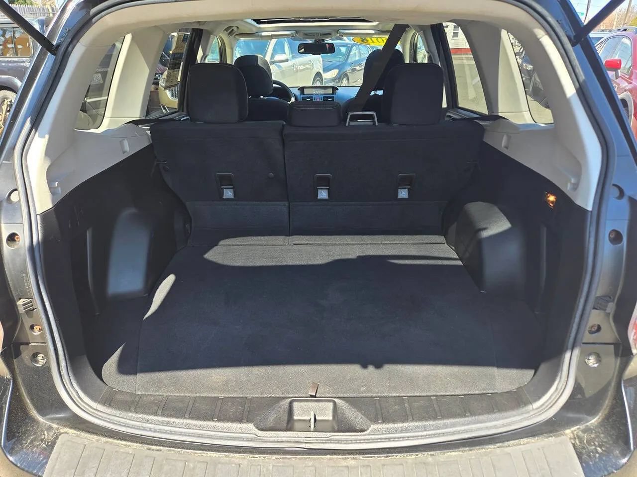 Used 2014 Subaru Forester 2.5i Premium w/ All-Weather Package AWD/4WD image 9