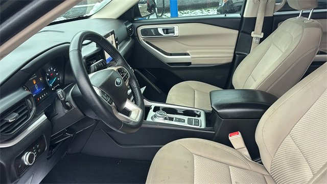 Used 2023 Ford Explorer XLT image 23