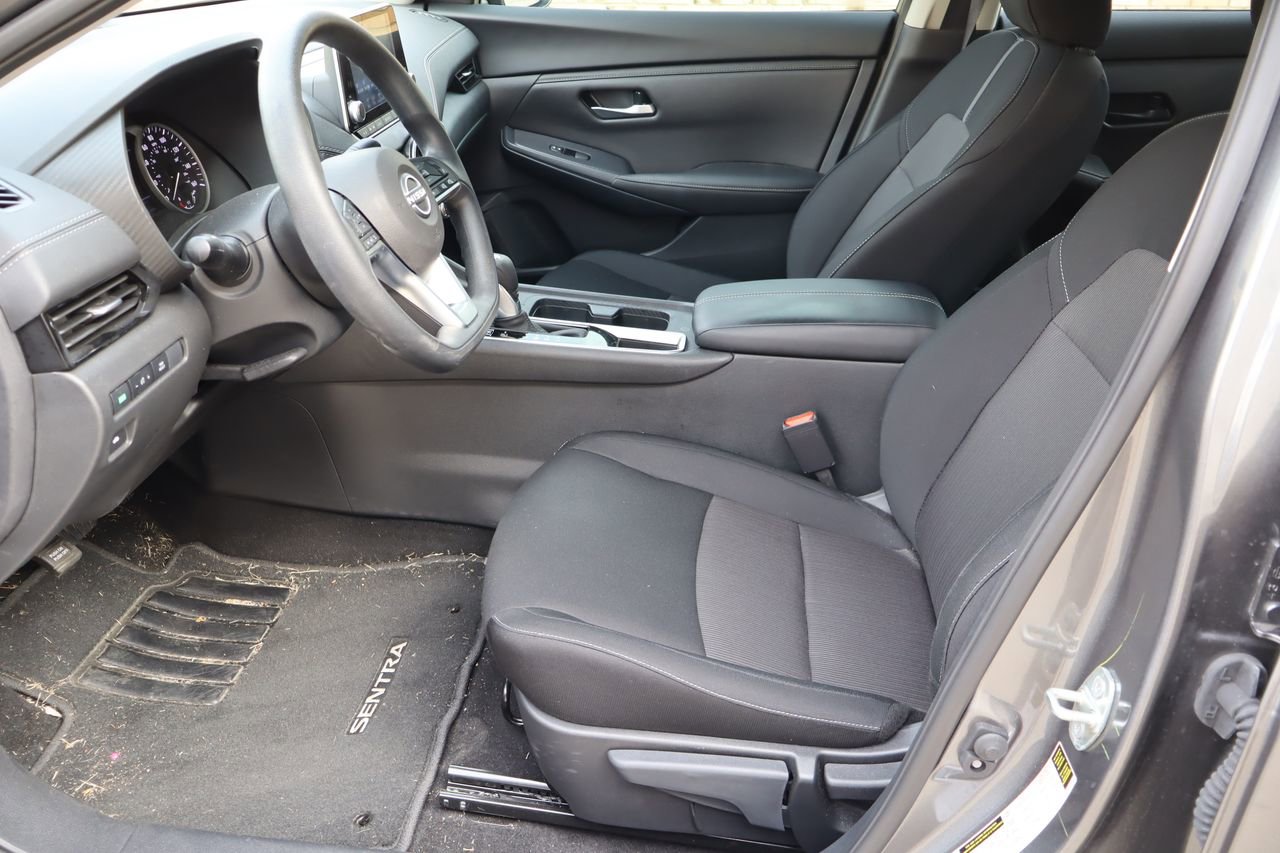 Used 2024 Nissan Sentra SV w/ Lighting Package FWD image 15