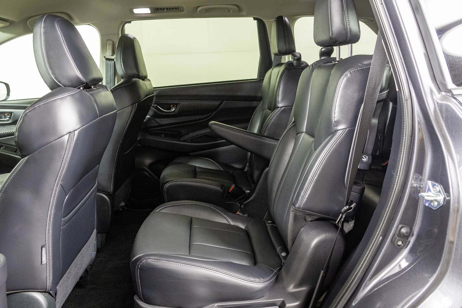 Used 2026 Subaru Ascent Premium image 37