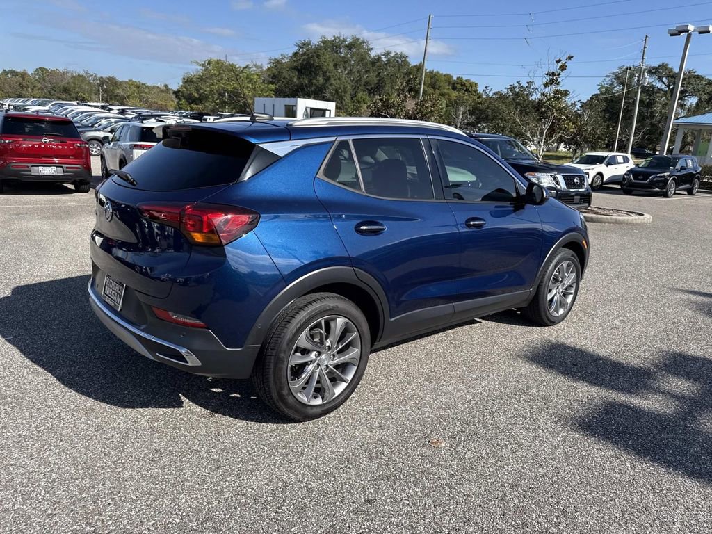 Used 2022 Buick Encore GX Essence w/ Advanced Technology Package image 4