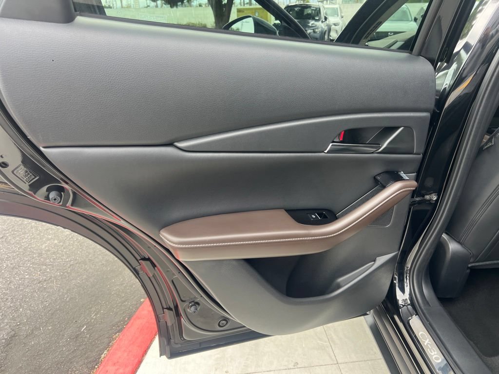 Certified 2025 MAZDA CX-30 AWD 2.5 S w/ Premium Package image 46