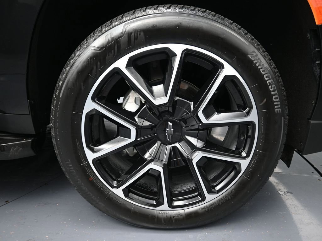 Used 2024 Chevrolet Tahoe RST w/ Luxury Package image 5