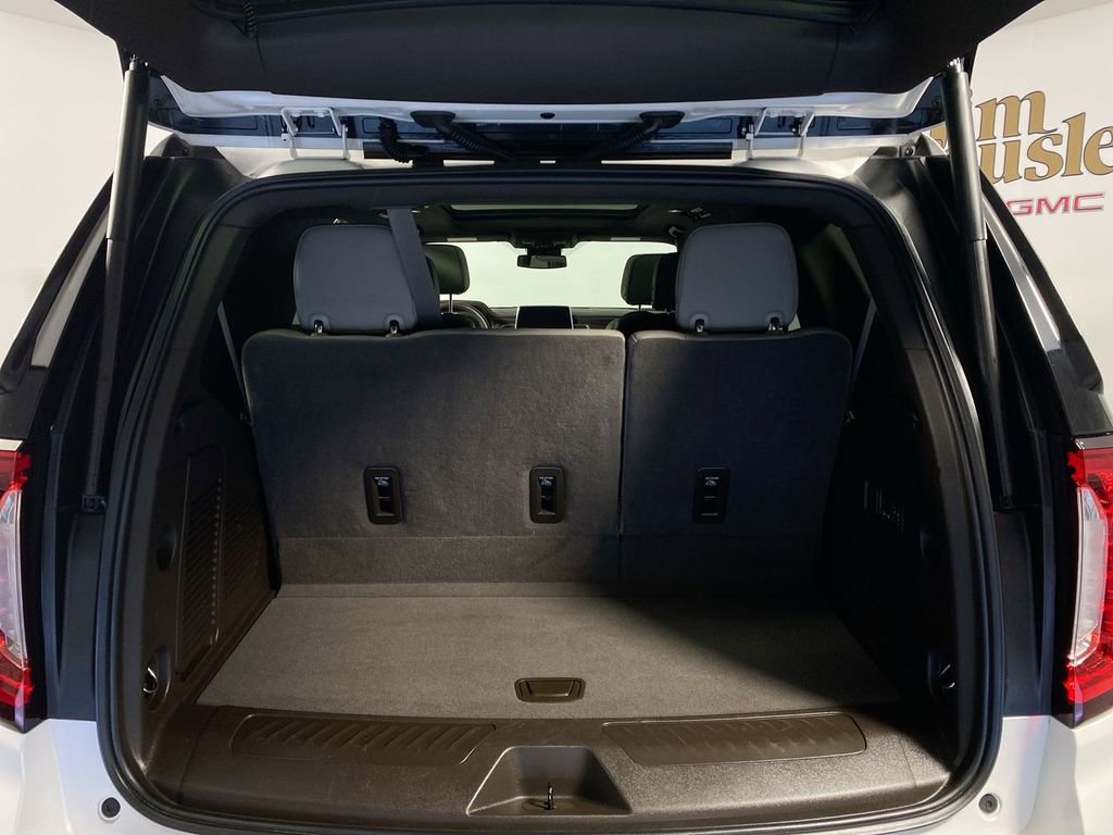Certified 2023 GMC Yukon SLT w/ SLT Premium Package image 24