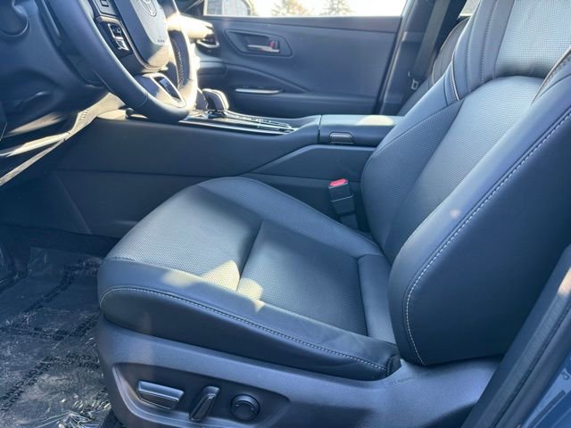 Certified 2025 Toyota Crown Signia w/ Advanced Technology Package image 6