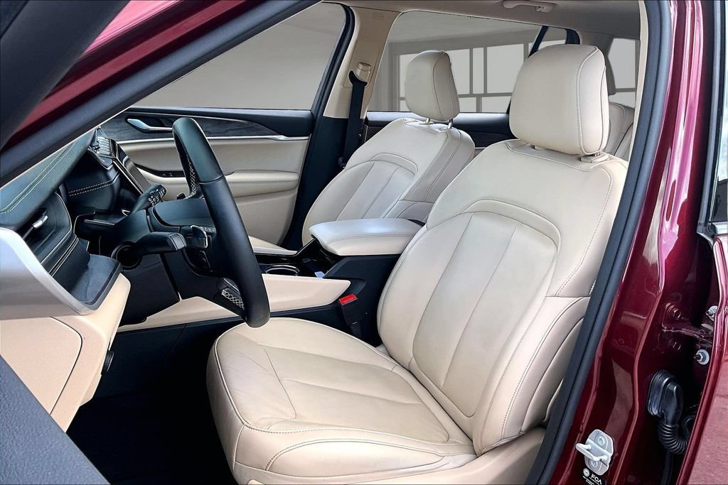 Used 2021 Jeep Grand Cherokee L Limited RWD image 20