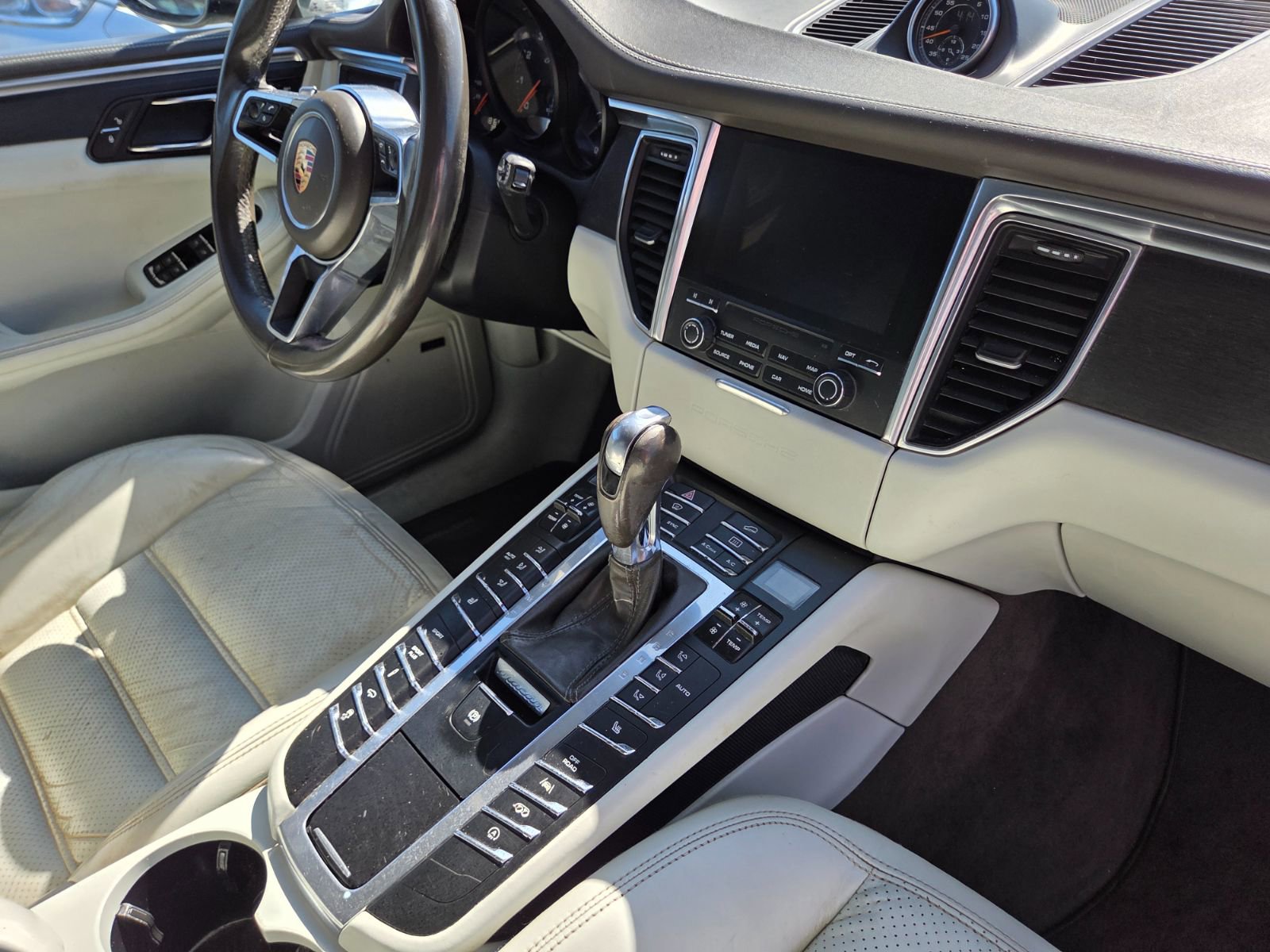 Used 2018 Porsche Macan GTS AWD/4WD image 17