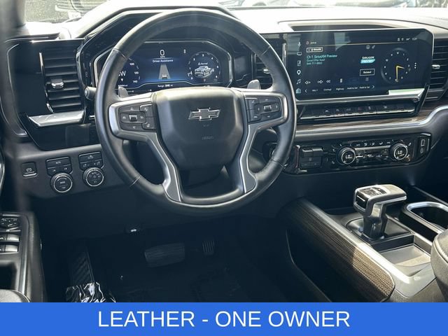 Used 2024 Chevrolet Silverado 1500 RST w/ Convenience Package II AWD/4WD image 2