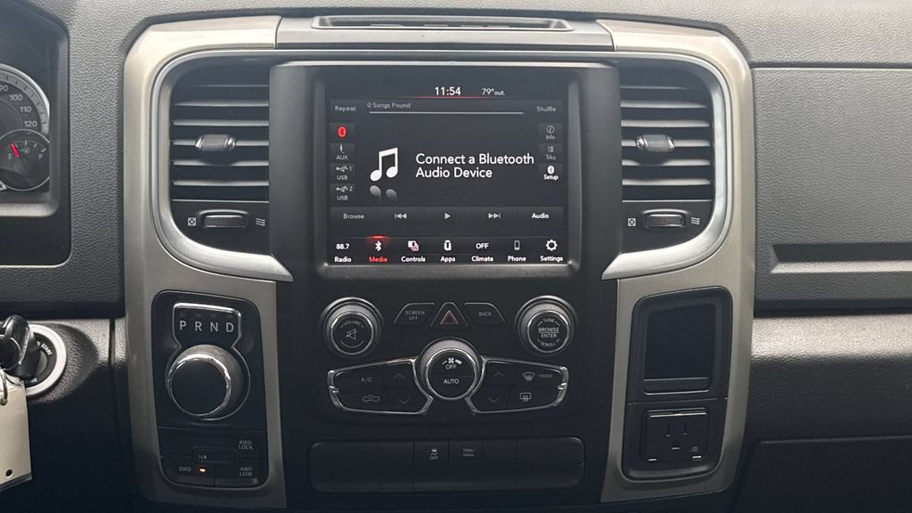 Used 2019 RAM 1500 Classic SLT w/ Luxury Group AWD/4WD image 21