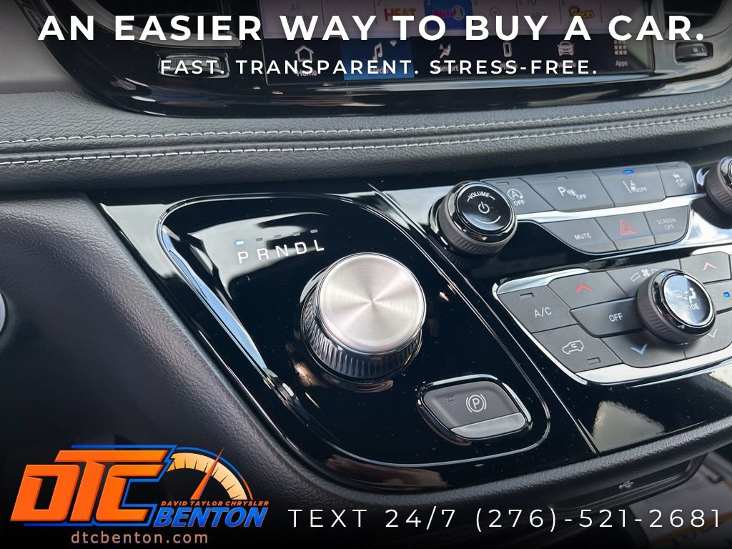 New 2027 Chrysler Pacifica Select FWD image 21