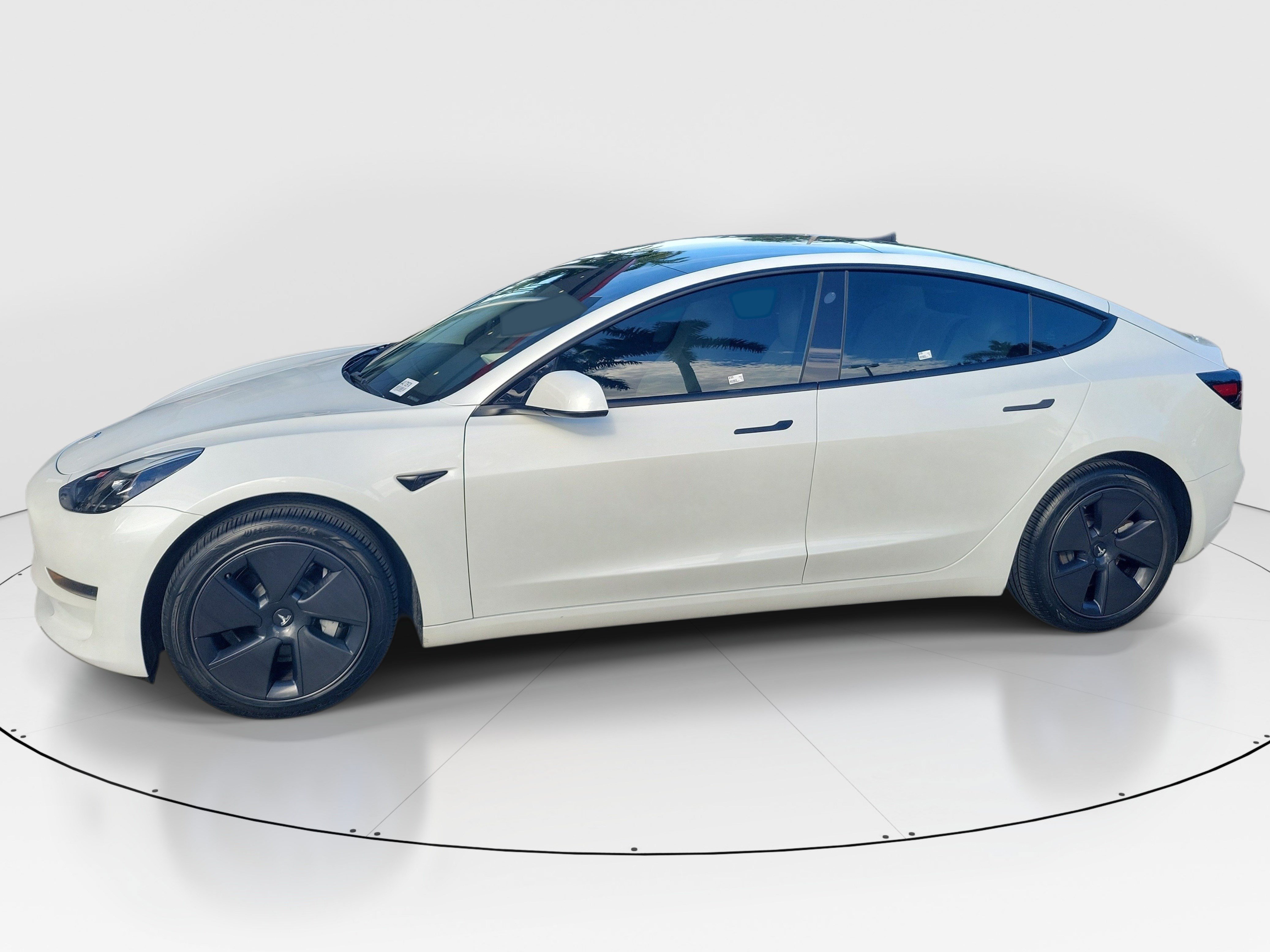 Used 2023 Tesla Model 3 Standard Range RWD image 4