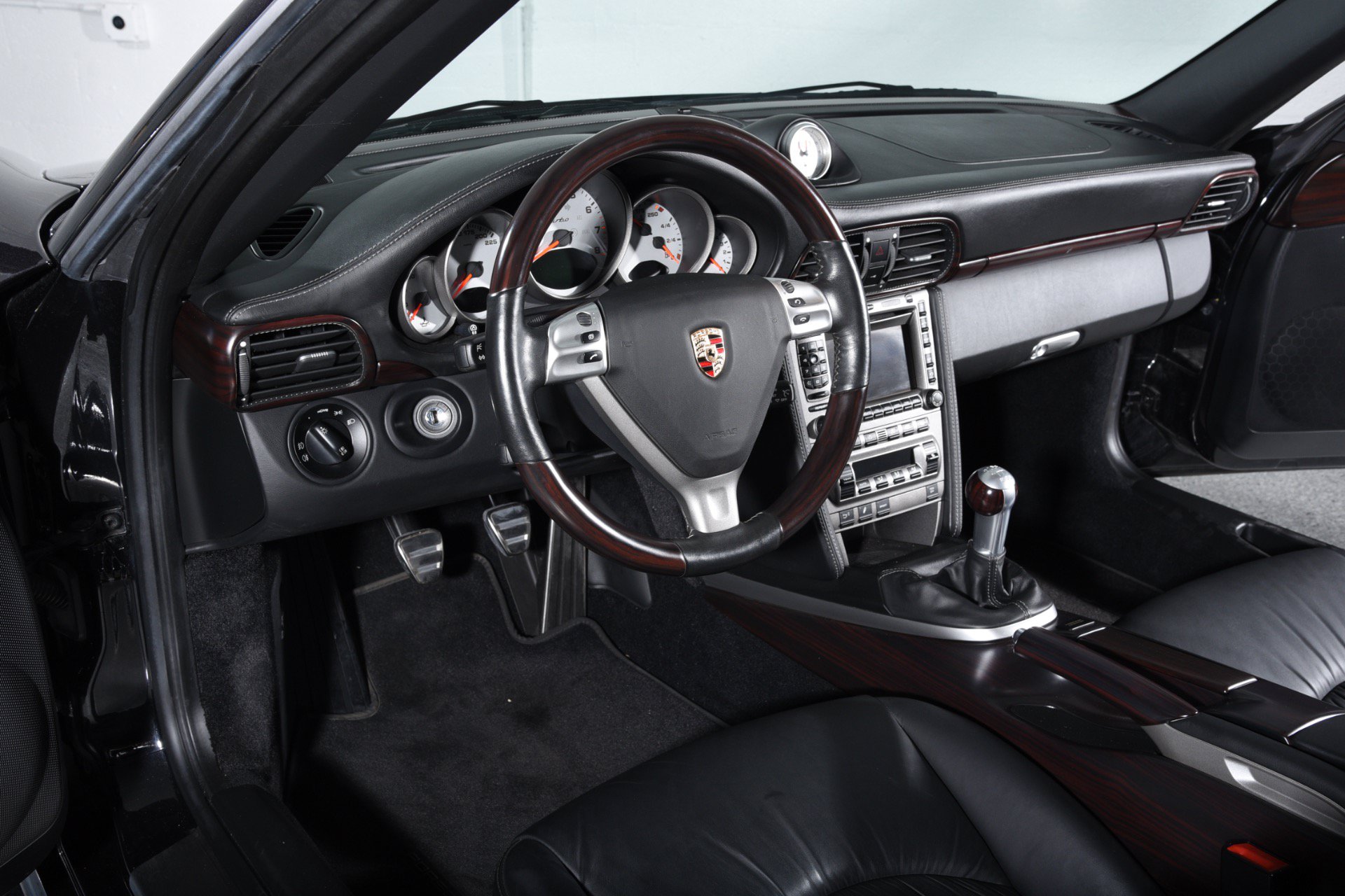 Used 2008 Porsche 911 Turbo AWD/4WD image 16