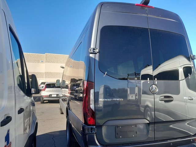 Used 2024 Mercedes-Benz Sprinter 3500 image 13