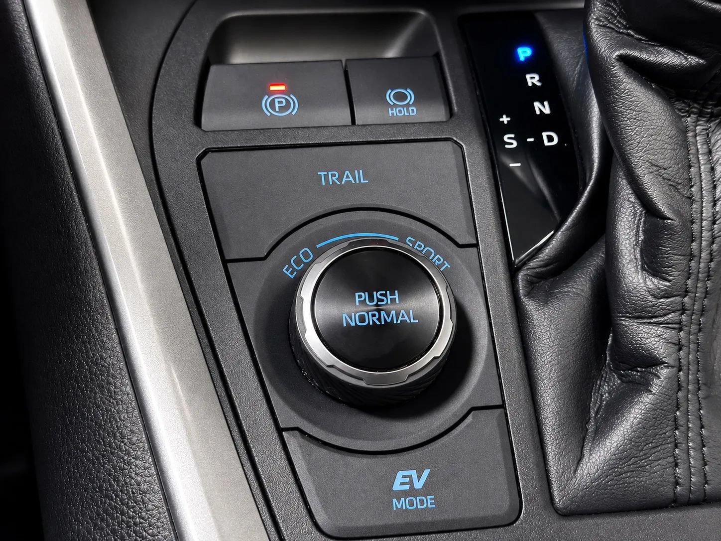 Used 2021 Toyota RAV4 XLE Premium AWD/4WD image 45