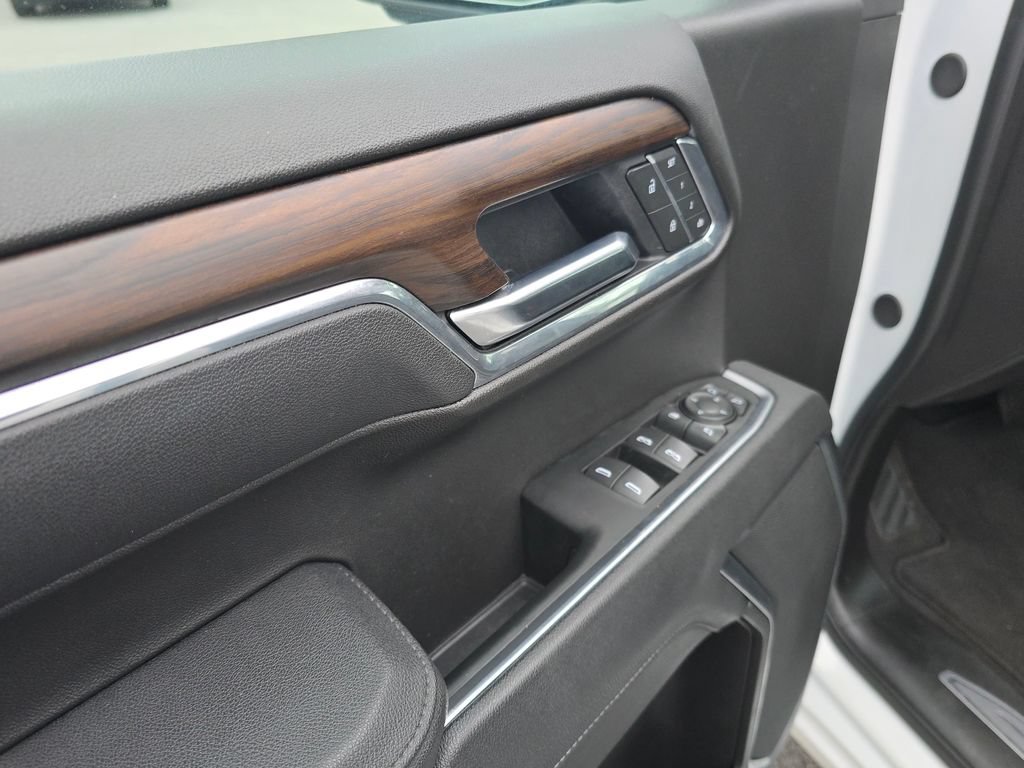 Certified 2025 GMC Sierra 1500 SLT AWD/4WD image 11